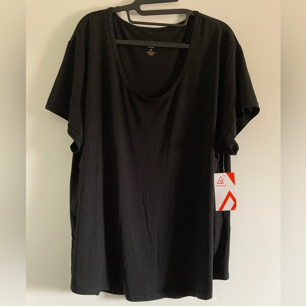 🔥NWT Ripzone Black scoop neck short sleeve tee